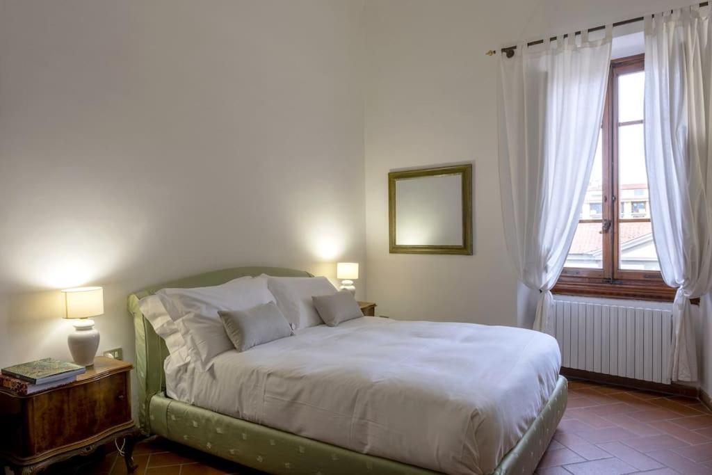 D/t Elegant & Spacious Flat 2' Walk Train Station * Florence