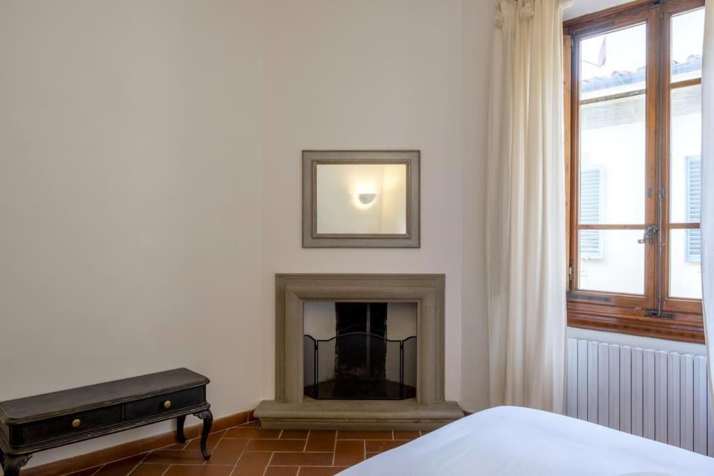 D/t Elegant & Spacious Flat 2' Walk Train Station * Florence