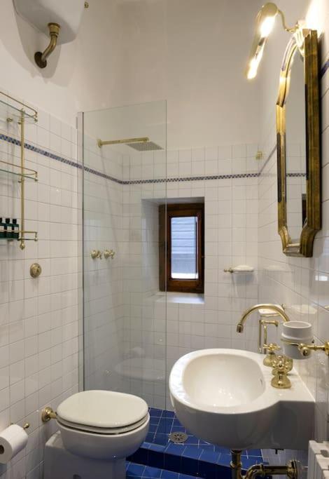Apartment D/t Elegant & Spacious Flat 2' Walk Train Station *