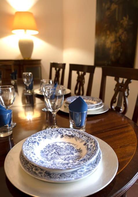 D/t Elegant & Spacious Flat 2' Walk Train Station Apartment Florence