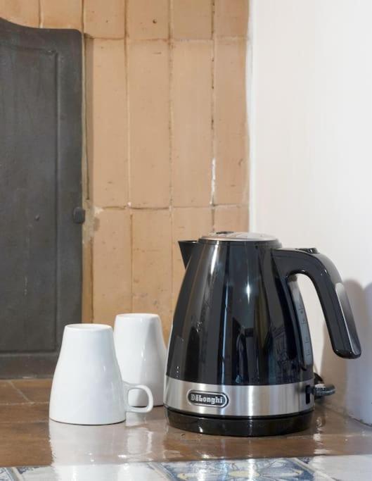 D/t Elegant & Spacious Flat 2' Walk Train Station Florence
