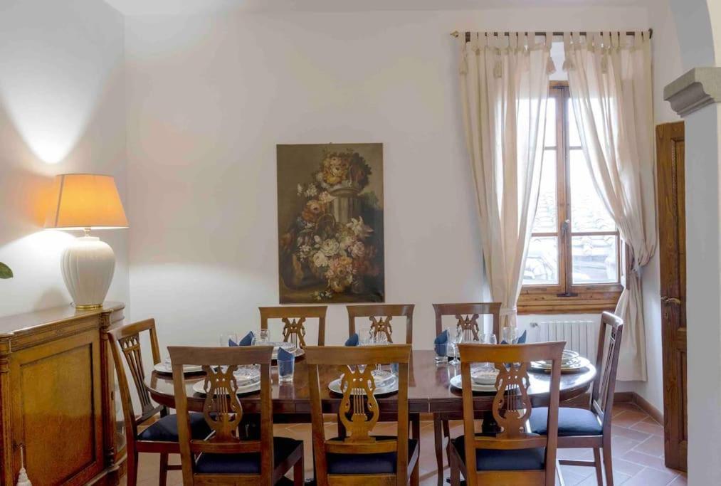 D/t Elegant & Spacious Flat 2' Walk Train Station Florence