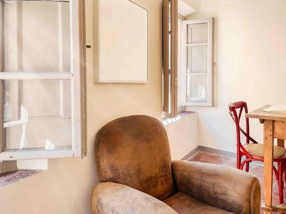 Appartamento Elegante Residenza In Piazza De' Pitti