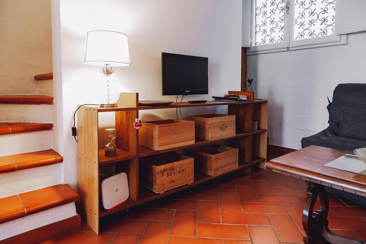 Borgo Pinti 49 * Florence