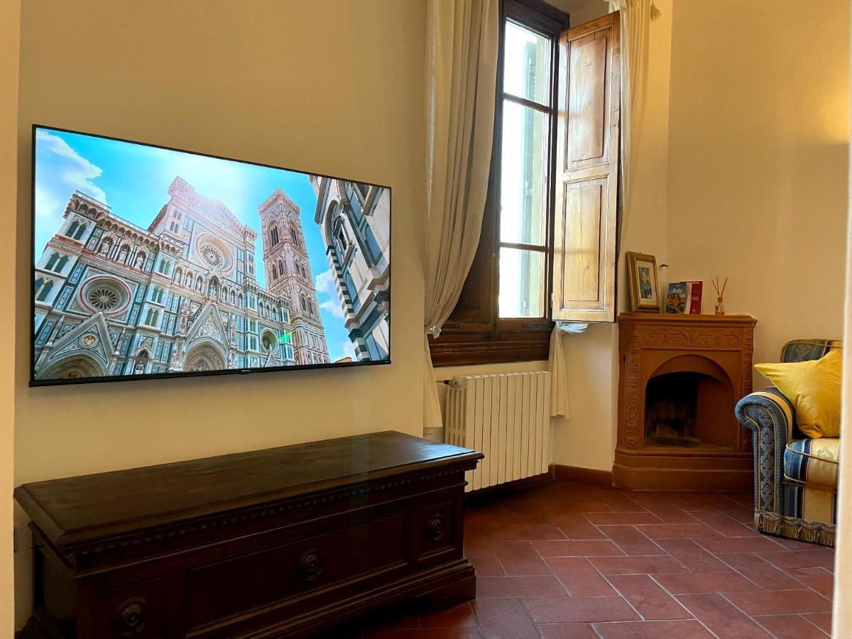 D/t Elegant & Spacious Flat 2' Walk Train Station * Florence
