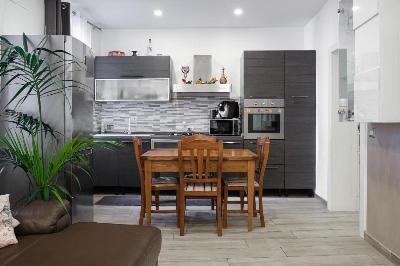 Apartment Piagentina 01 *