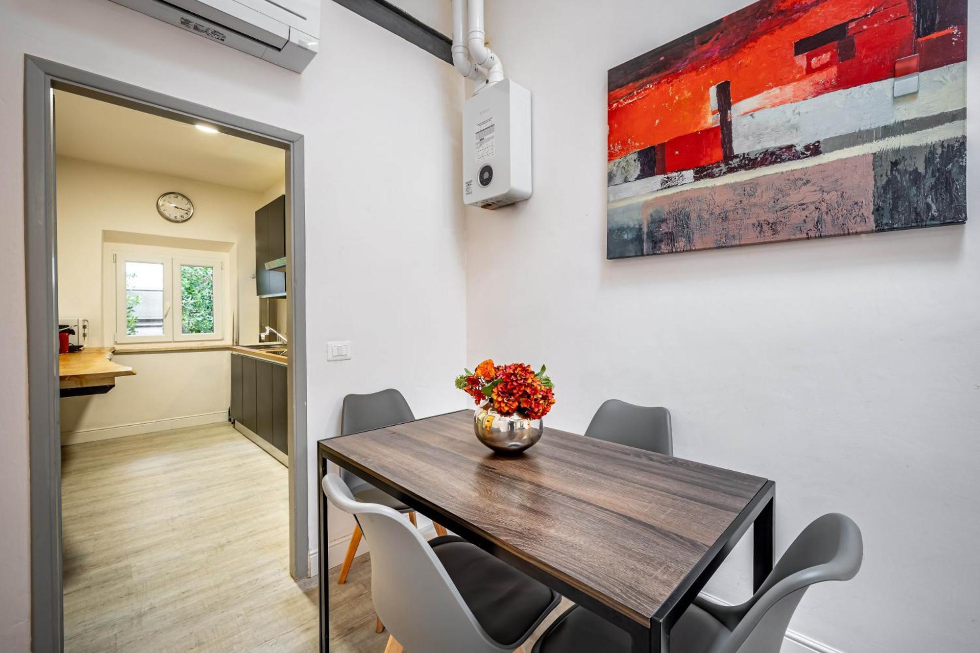 Yid Donatello Con Terrazzo Florence