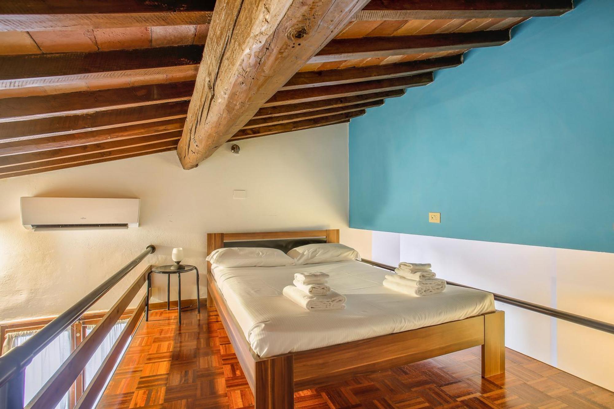 L'attico Di Sant'ambrogio Apartment