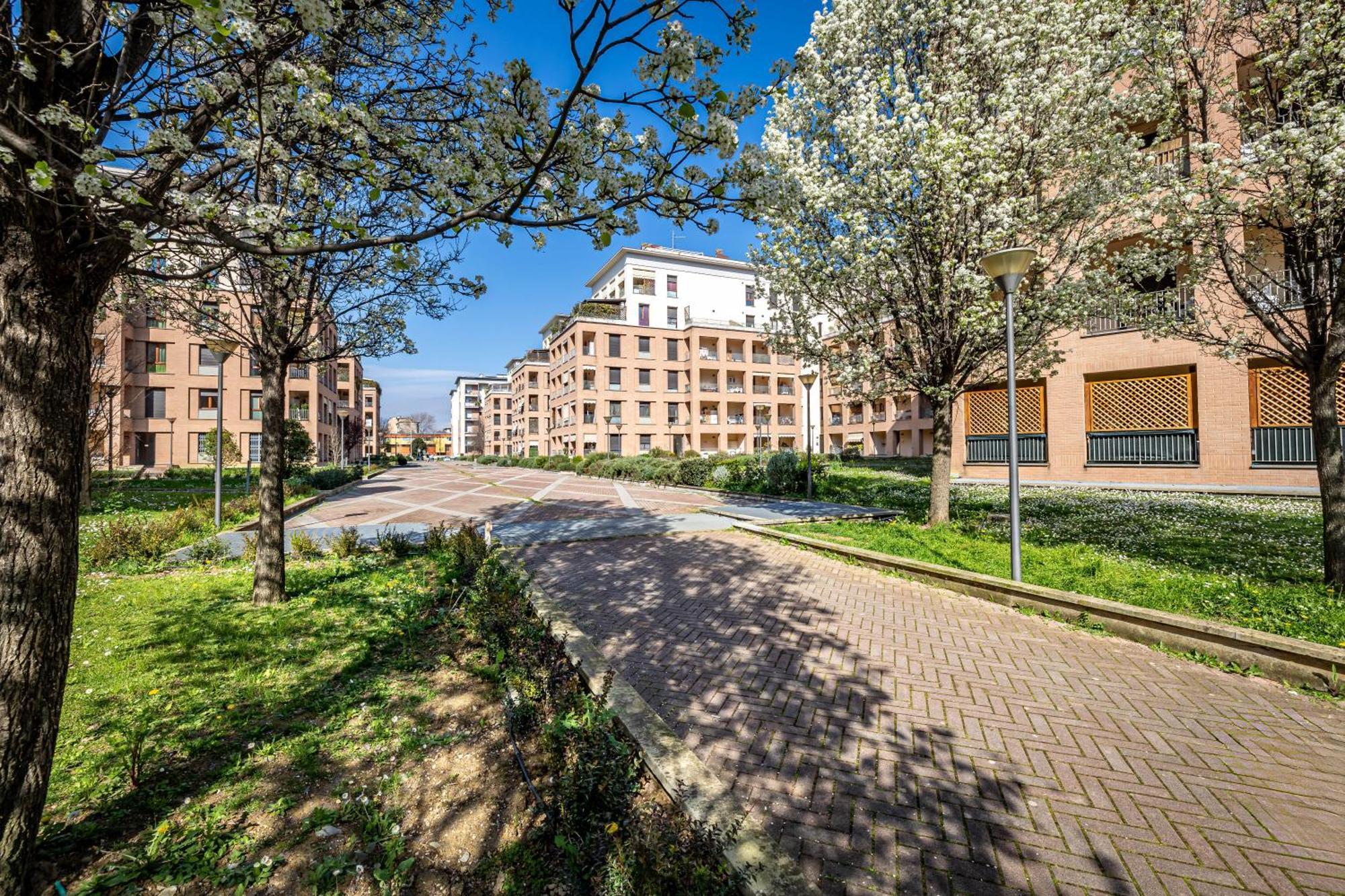 Yid Quiet With Parking * Firenze