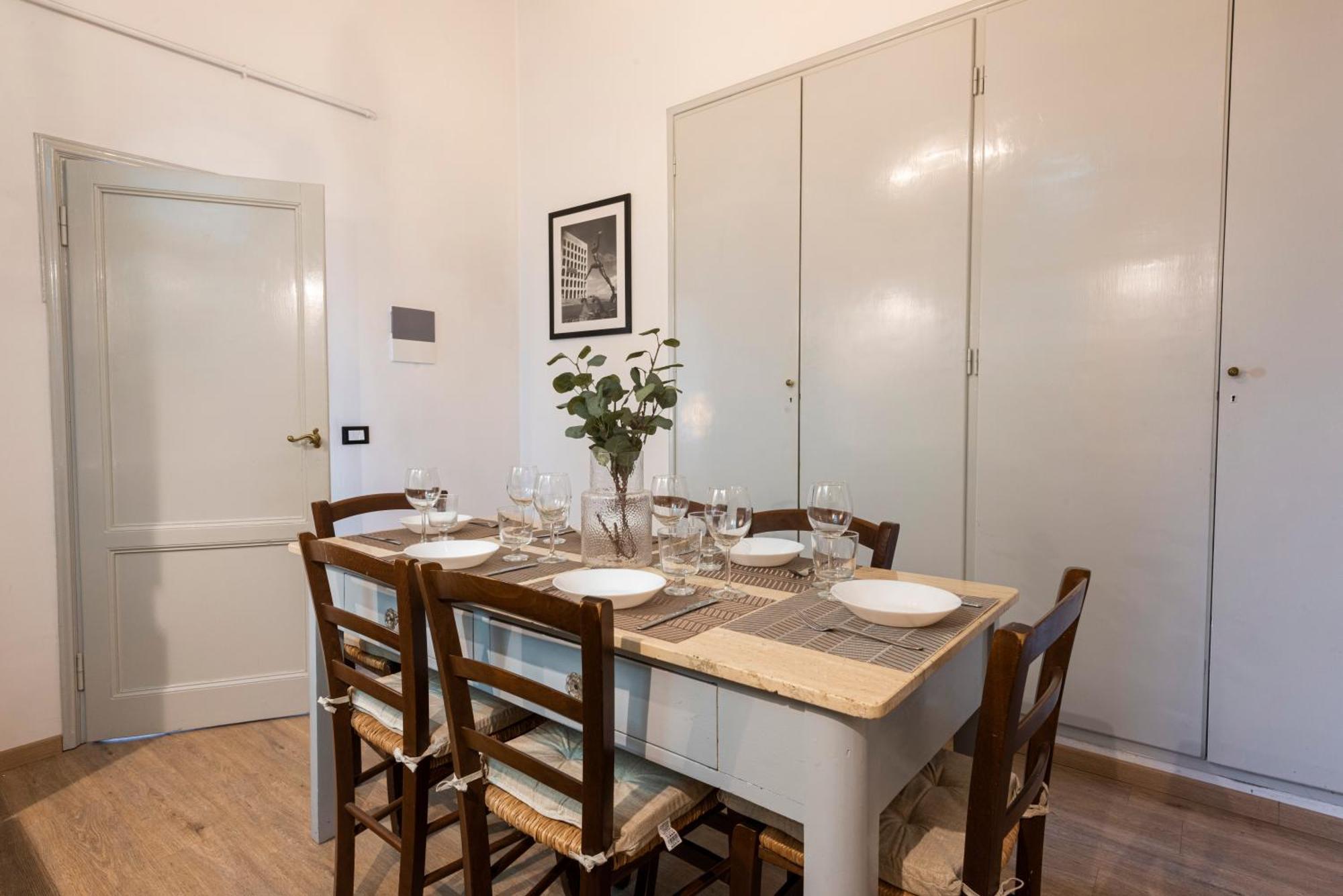 Vecchia Apartment, Free Parking