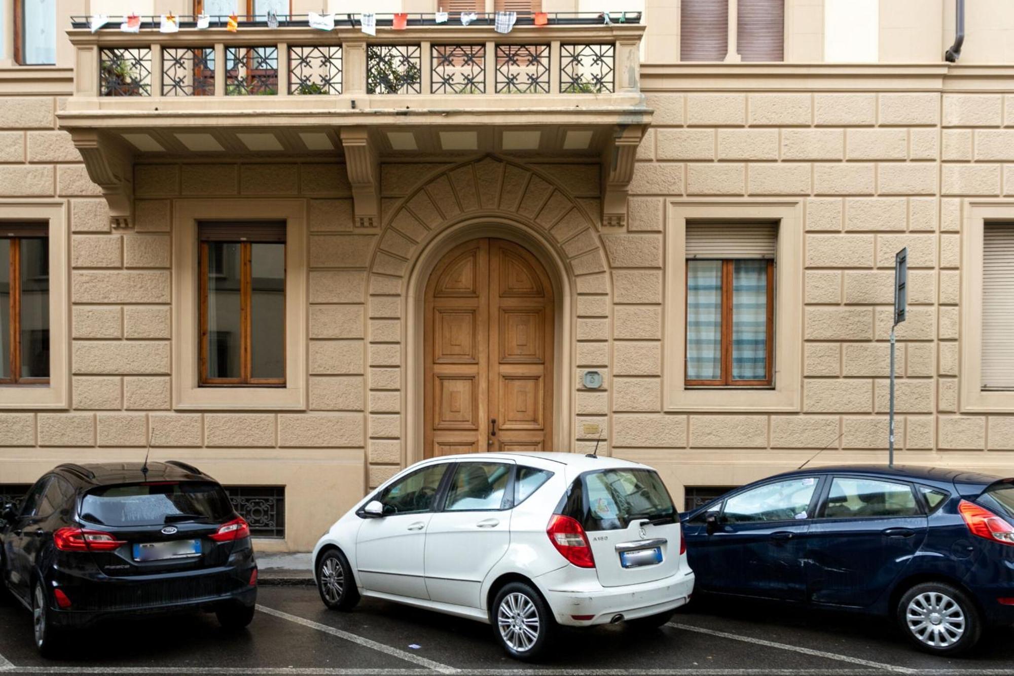 Apartment Zara Charme