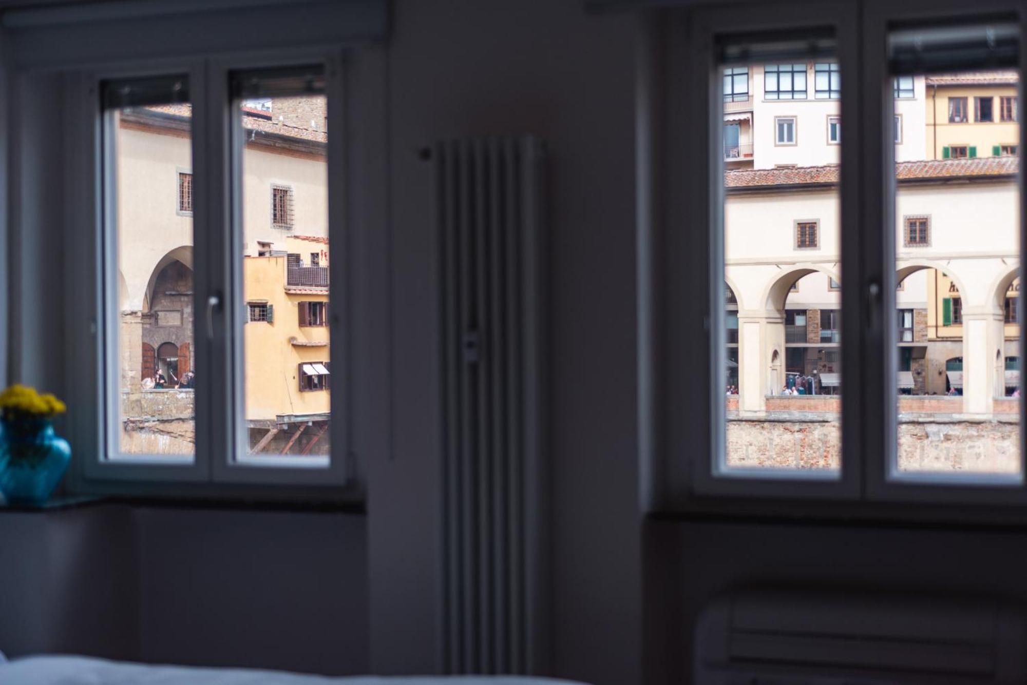 B52 Con Vista Apartment