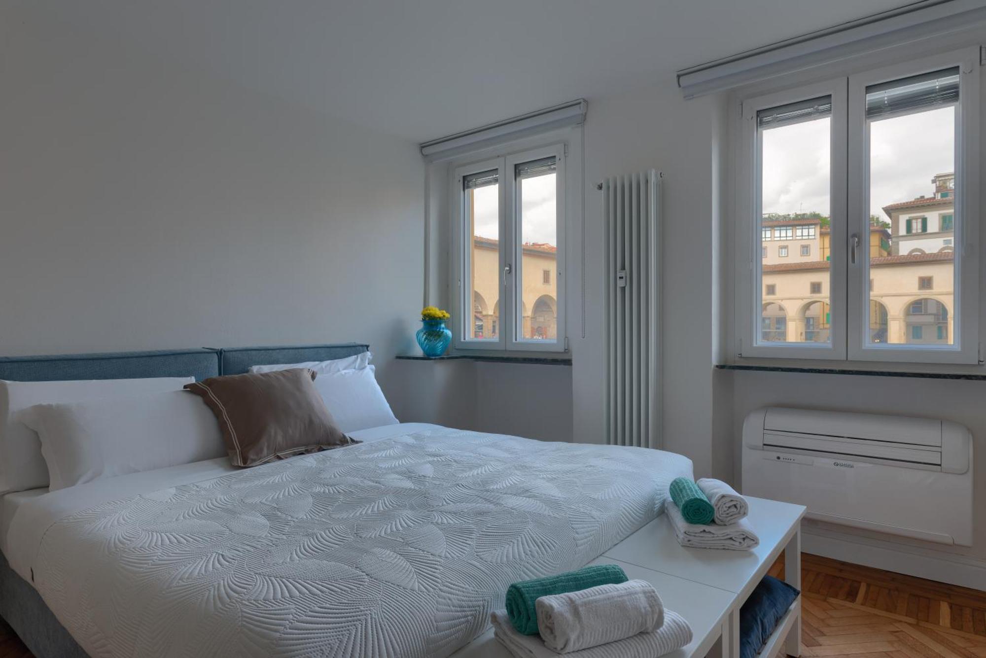 B52 Con Vista Apartment *