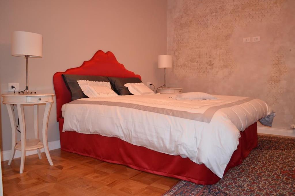 Appartamento Historic Penthouse With 360 Views *