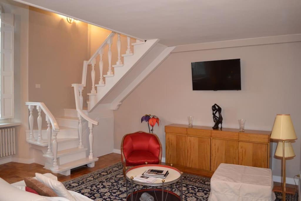 Historic Penthouse With 360 Views *