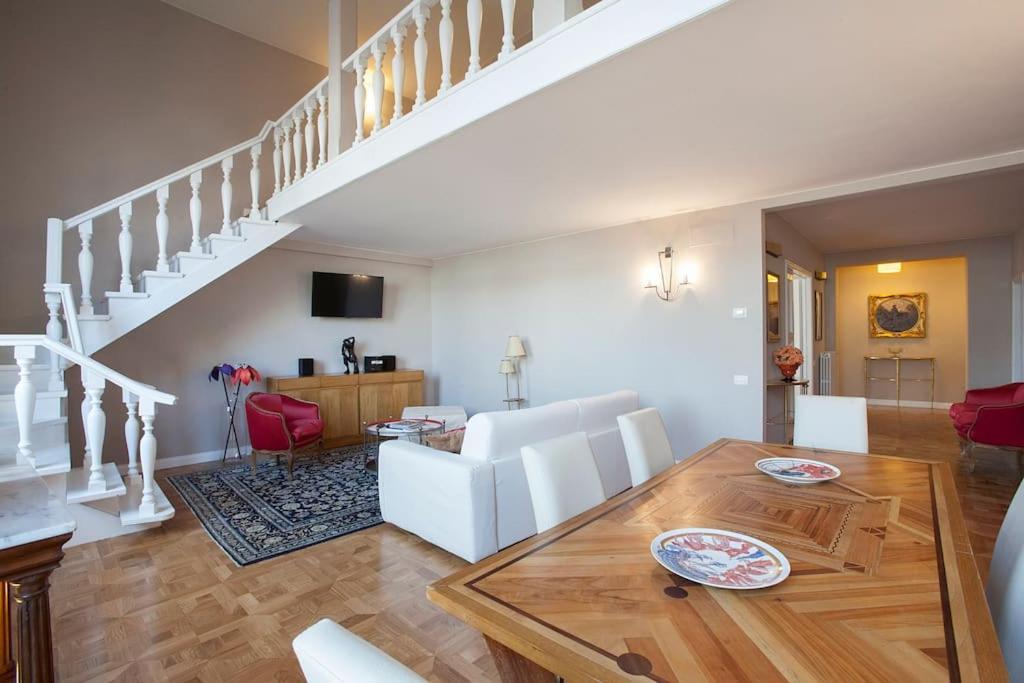 Apartment Historic Penthouse With 360 Views