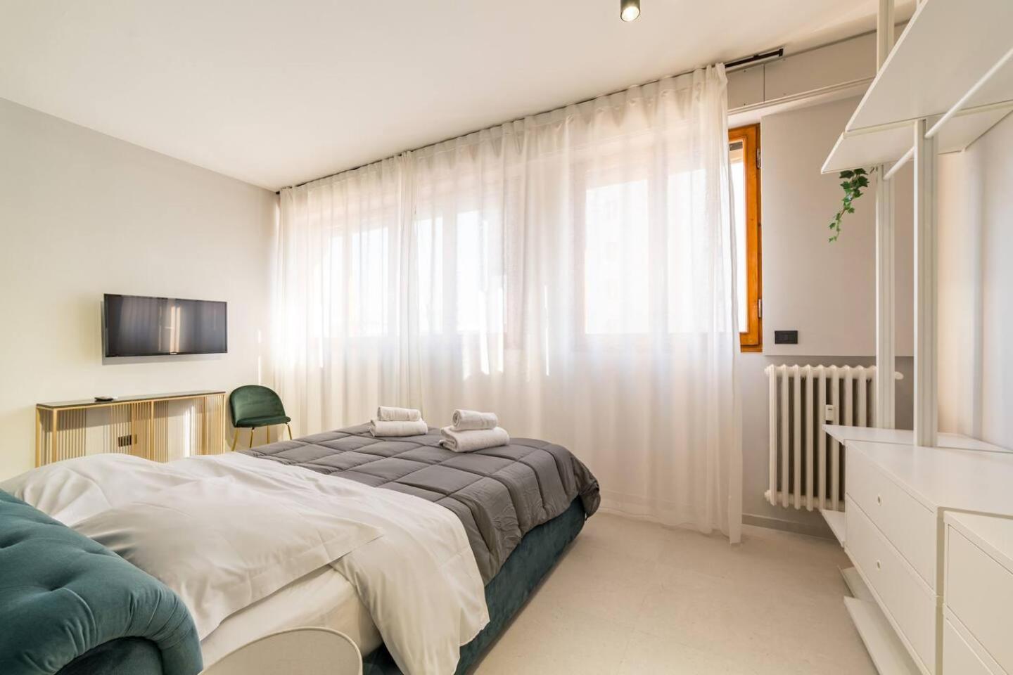 The Bright Apartment