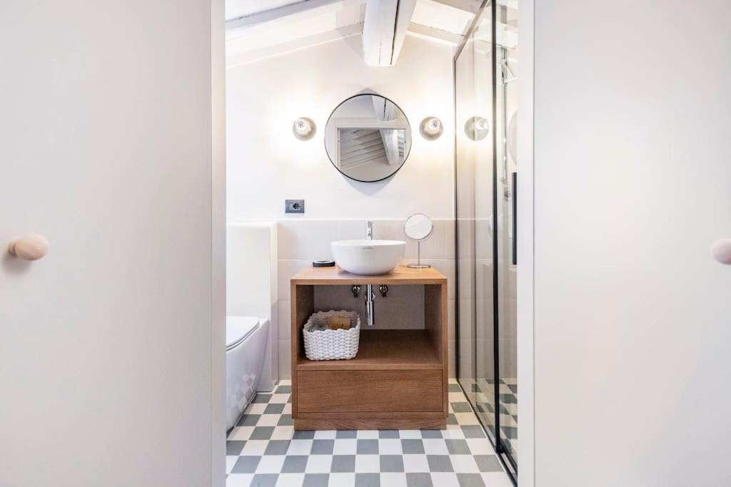 B-suite Apartment