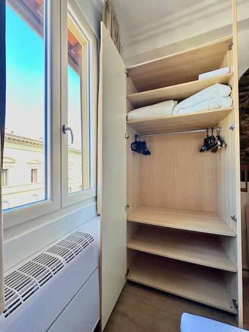Warm Retreat In The Heart Of Cls Station Apartment *