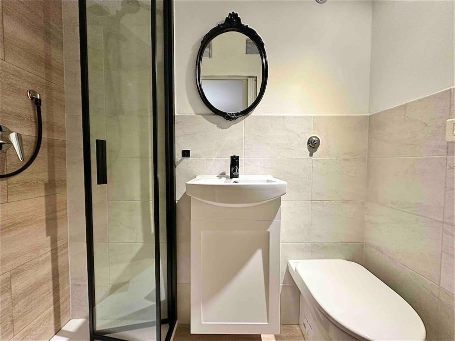Warm Retreat In The Heart Of Cls Station Apartment *