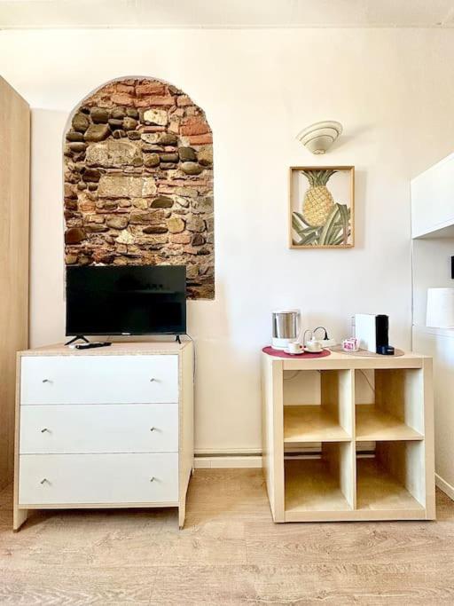 Warm Retreat In The Heart Of Cls Station Apartment