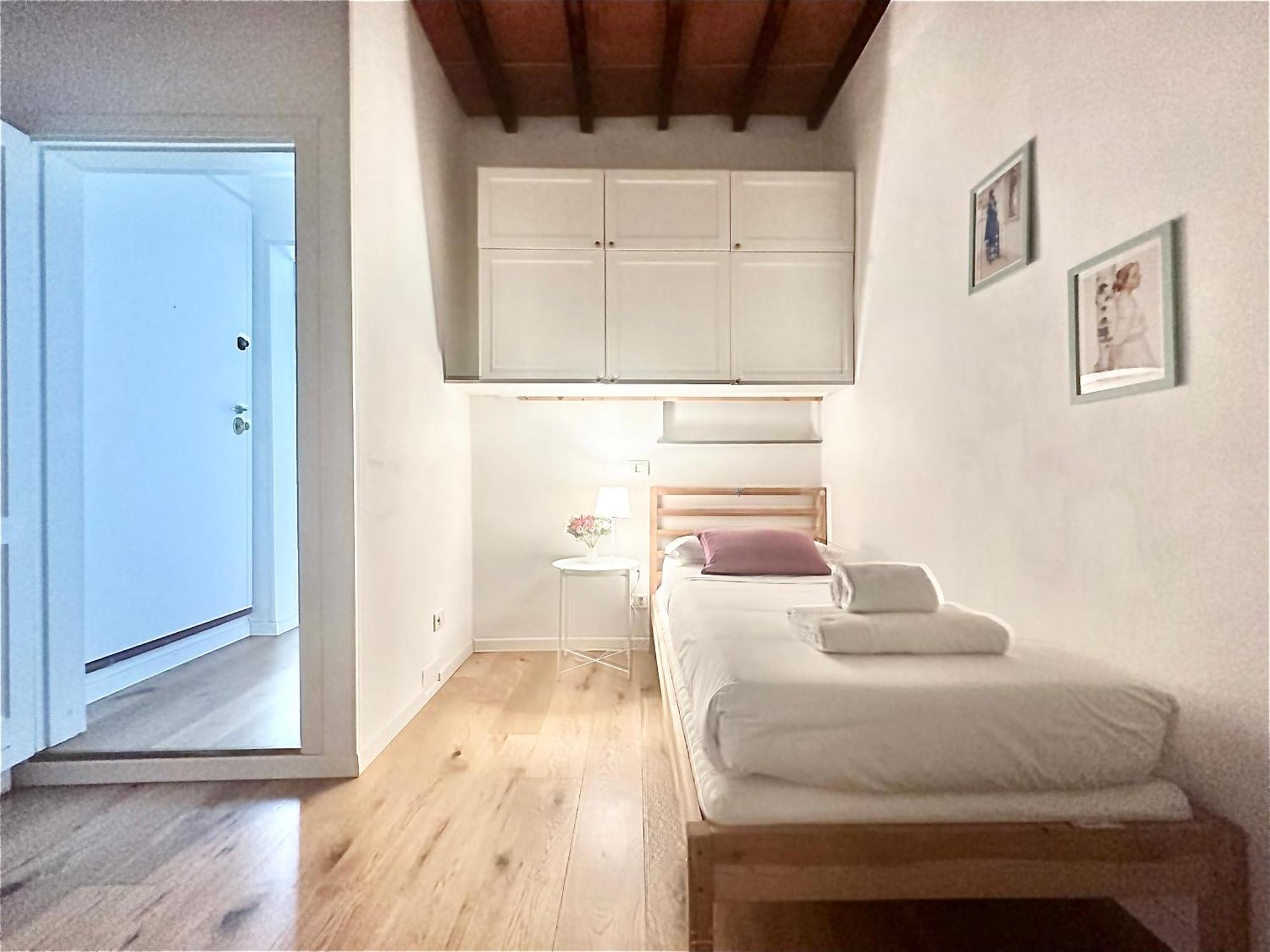 Warm Retreat In The Heart Of Cls Station Apartment Florence