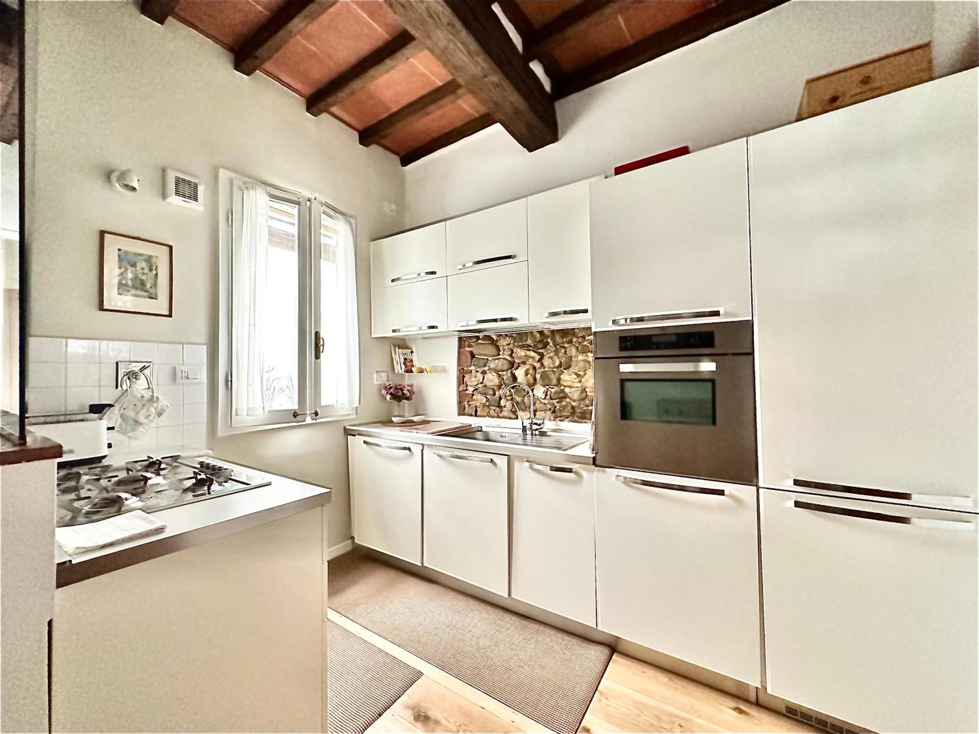 Apartment Warm Retreat In The Heart Of Cls Station Florence