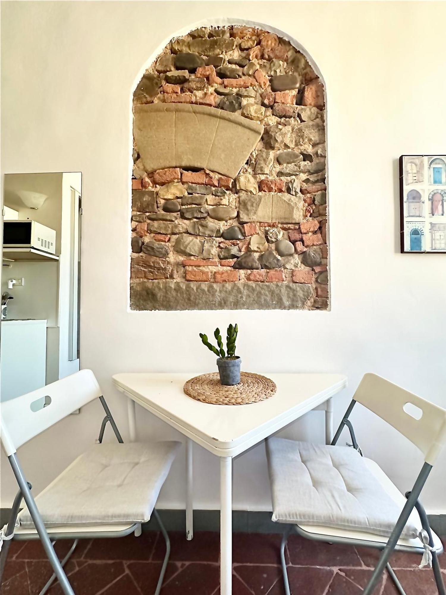 Warm Retreat In The Heart Of Cls Station Apartment *
