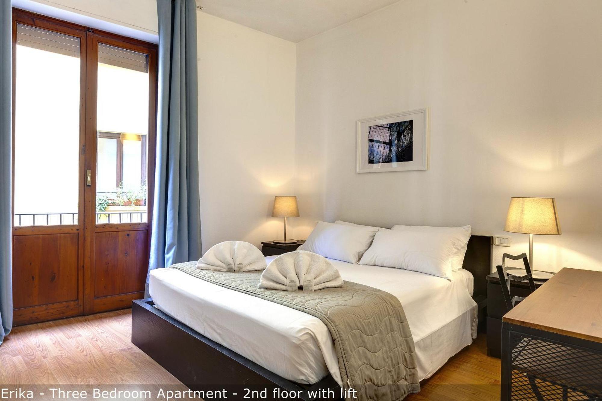Mamo - Erika & Keira Apartment