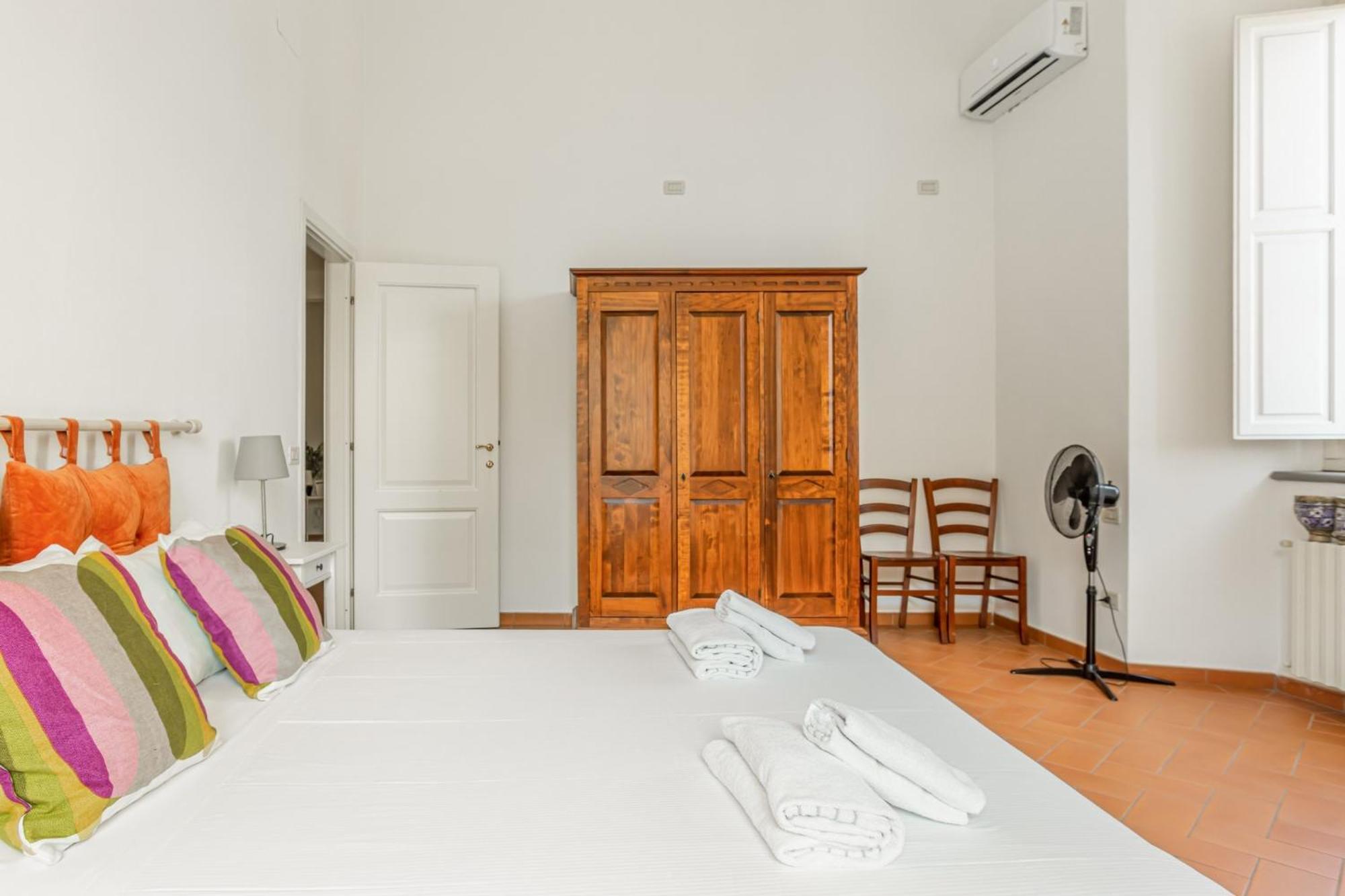 Apartment The Lions' In The Historic Centre X8 *