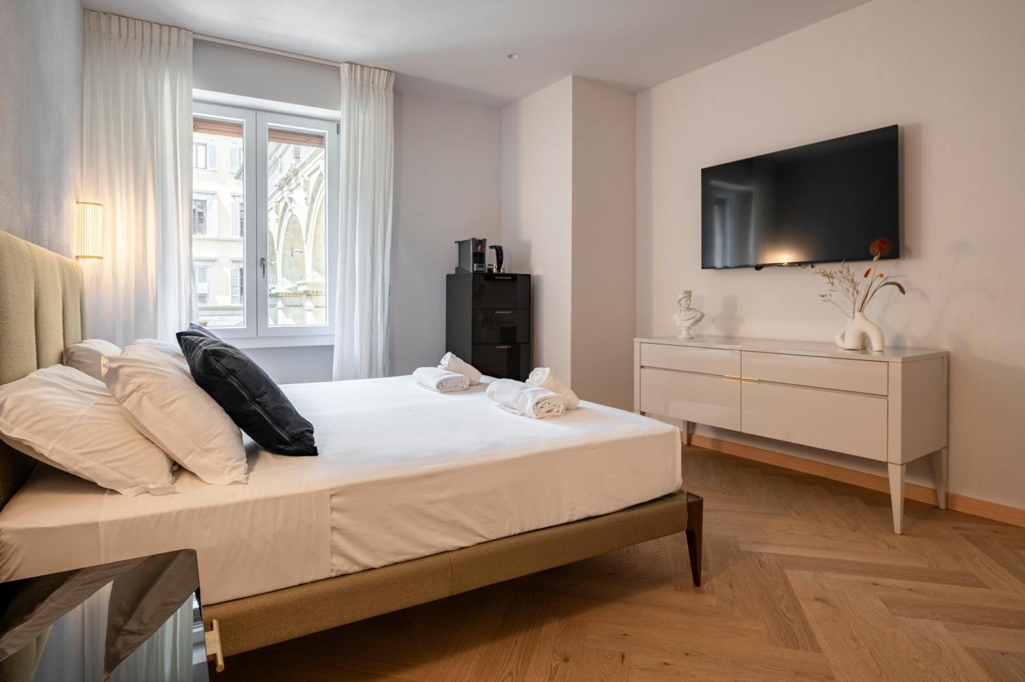 The Old Palace- Luxury Signoria