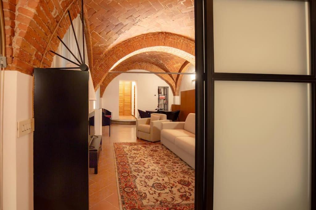 Benci In Apartment Florence