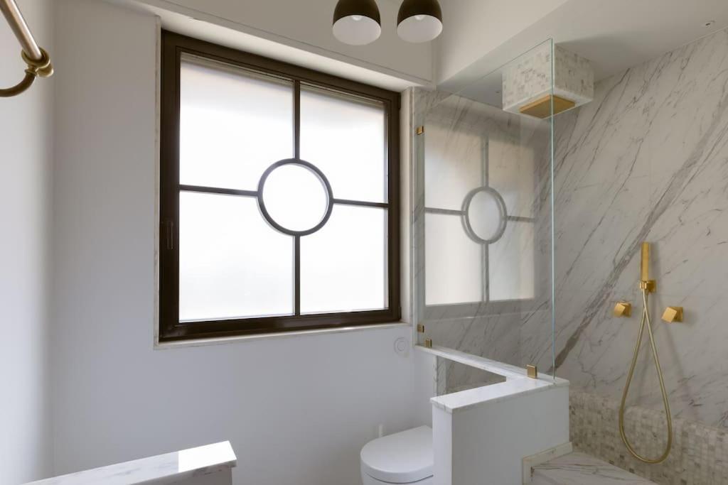 Luxury Flat - Enzo Ferrari's Ex Lover Apt Apartment *