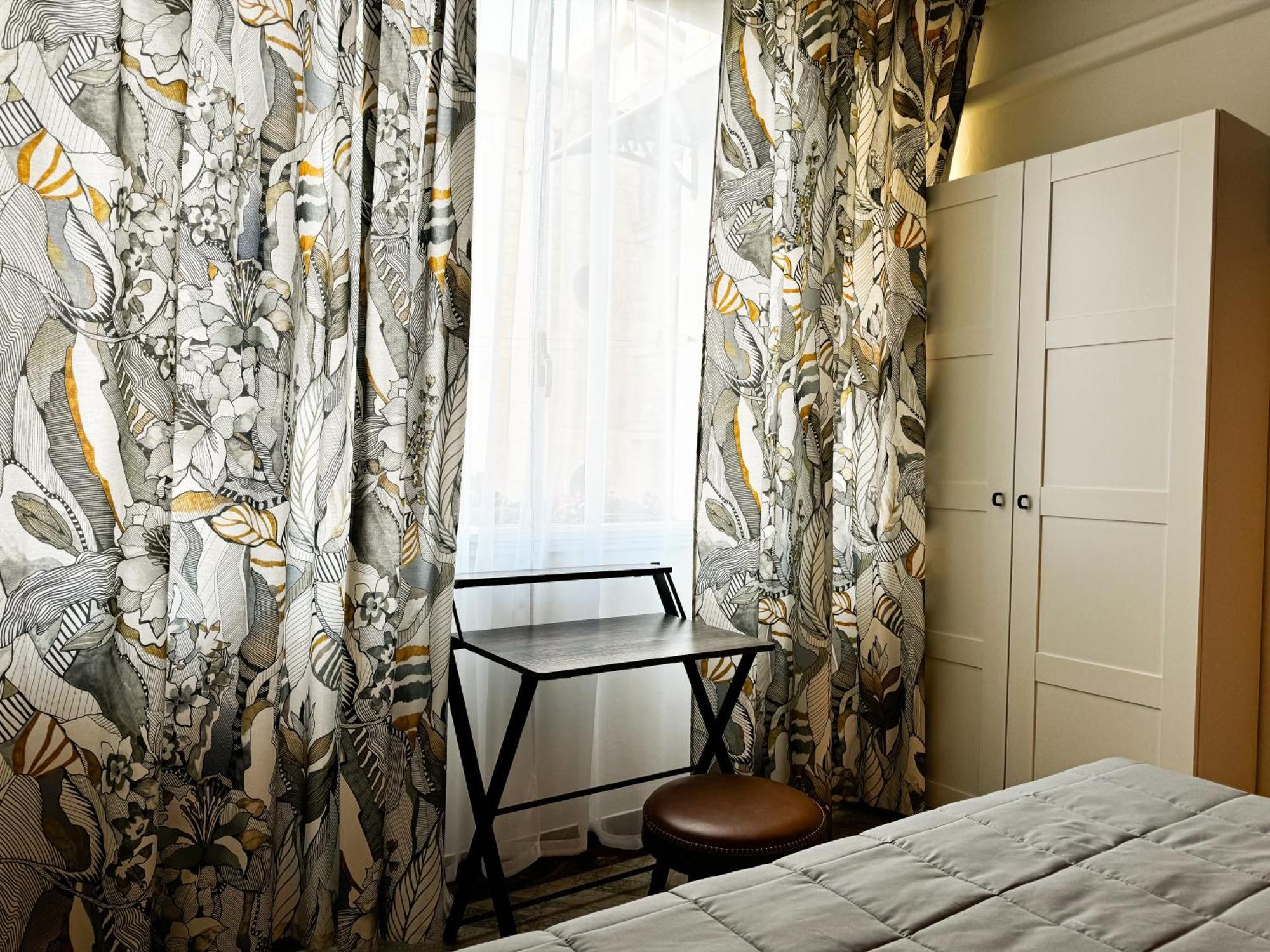 Fiorentini - Stazione Bed & Breakfast