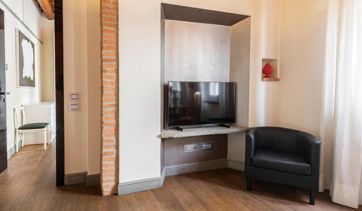 Cosy In Glamorous Santo Spirito Florence