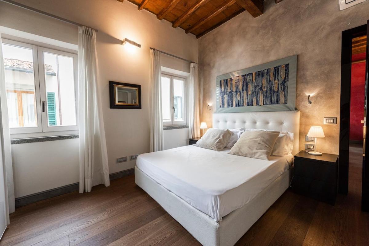Cosy In Glamorous Santo Spirito Florence
