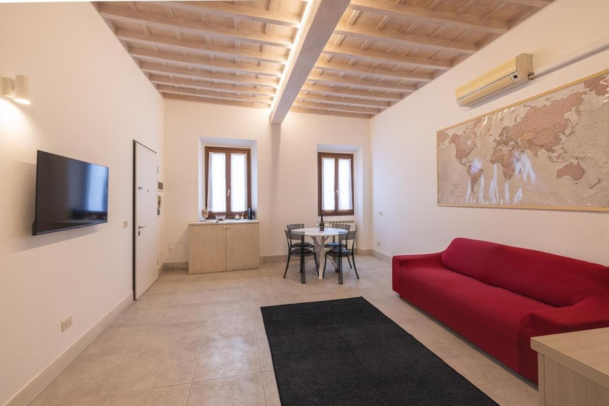 Strozzi Travel