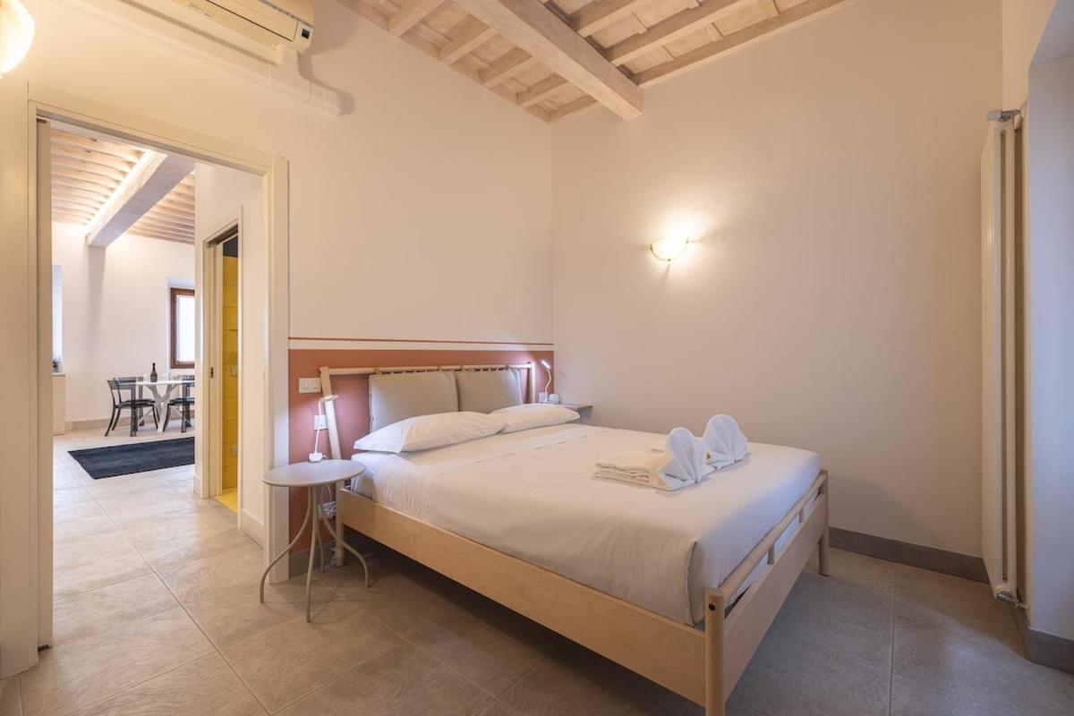Strozzi Travel *