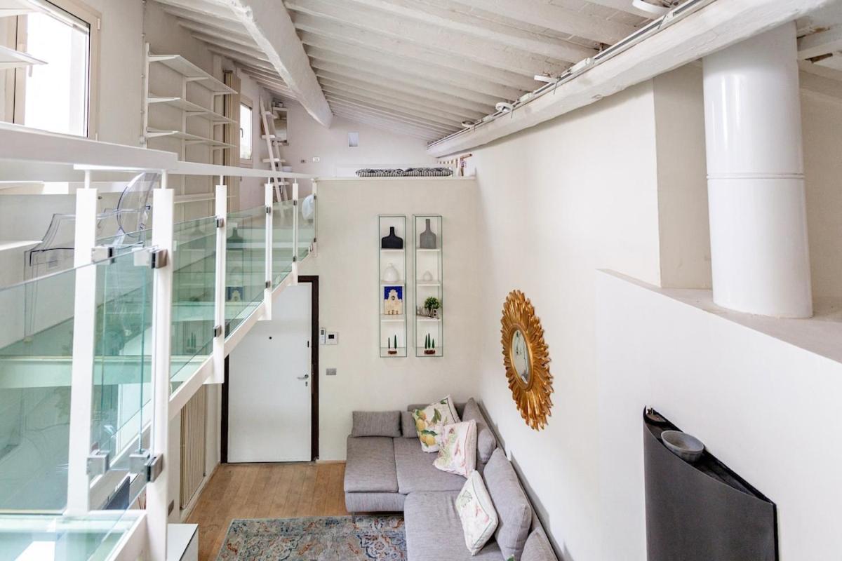 Elegant In Pitti Area Apartment Florence