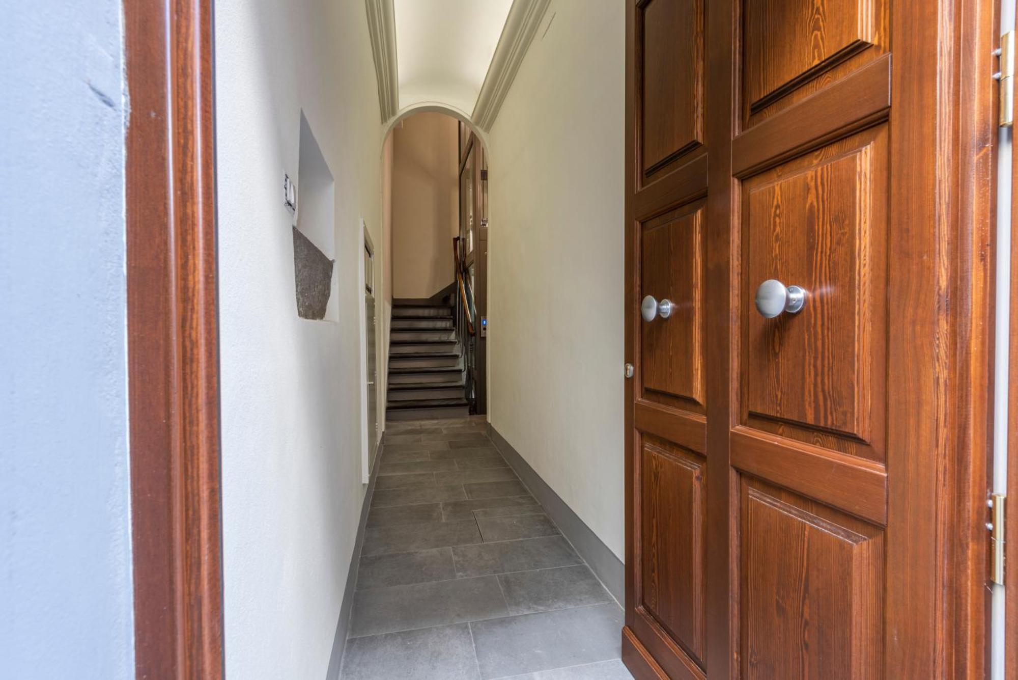 Cosy In Glamorous Santo Spirito Apartment
