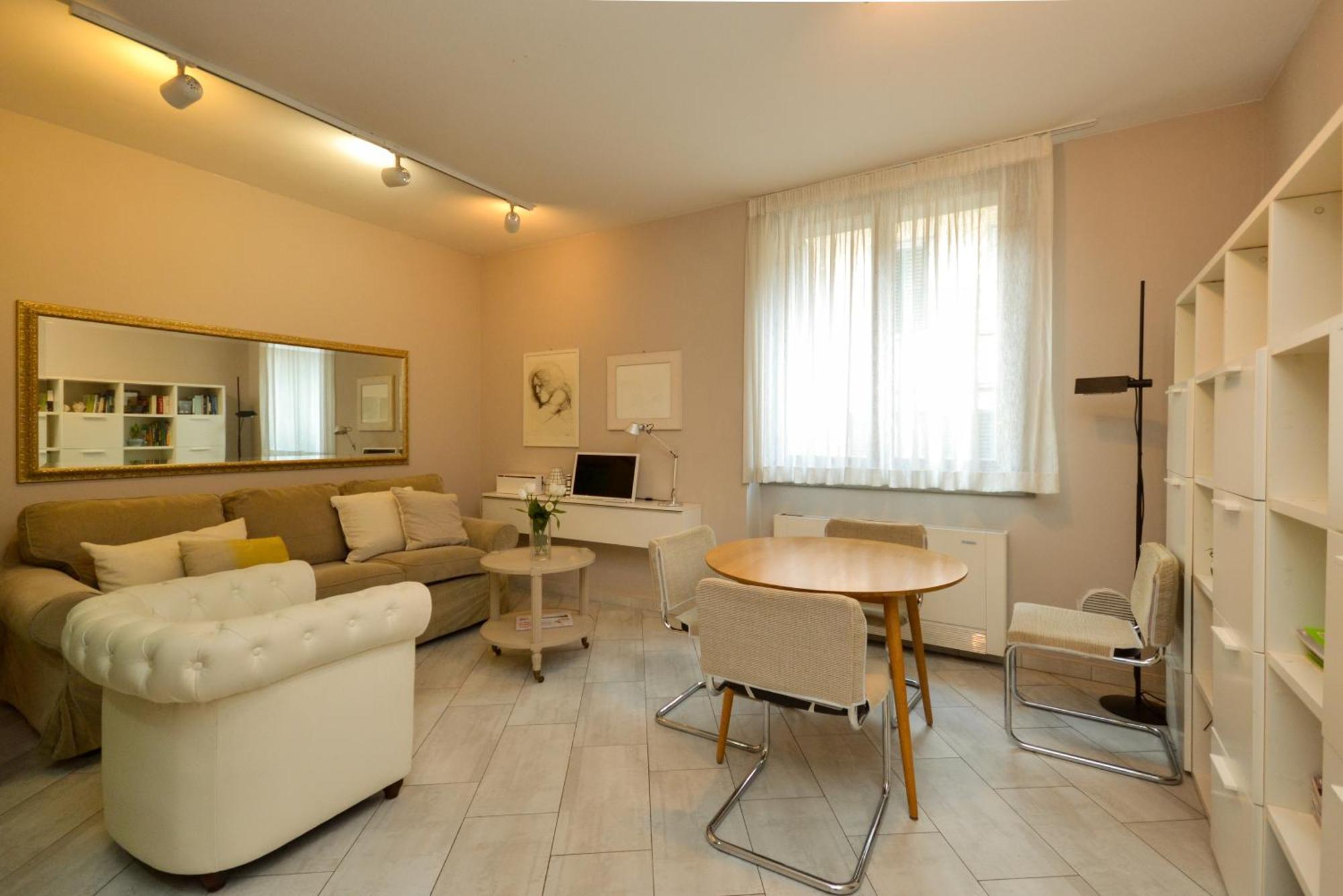In San Frediano Diladdarno Apartment *