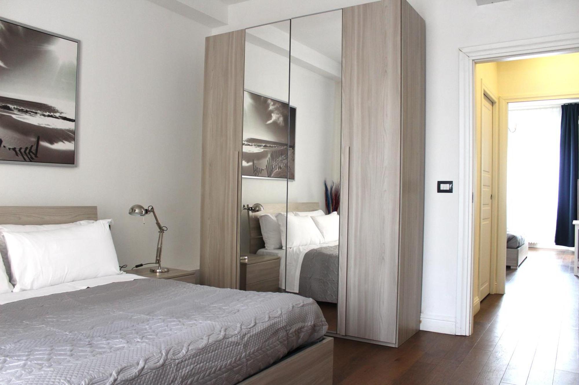 Apartment Art Stazione B *