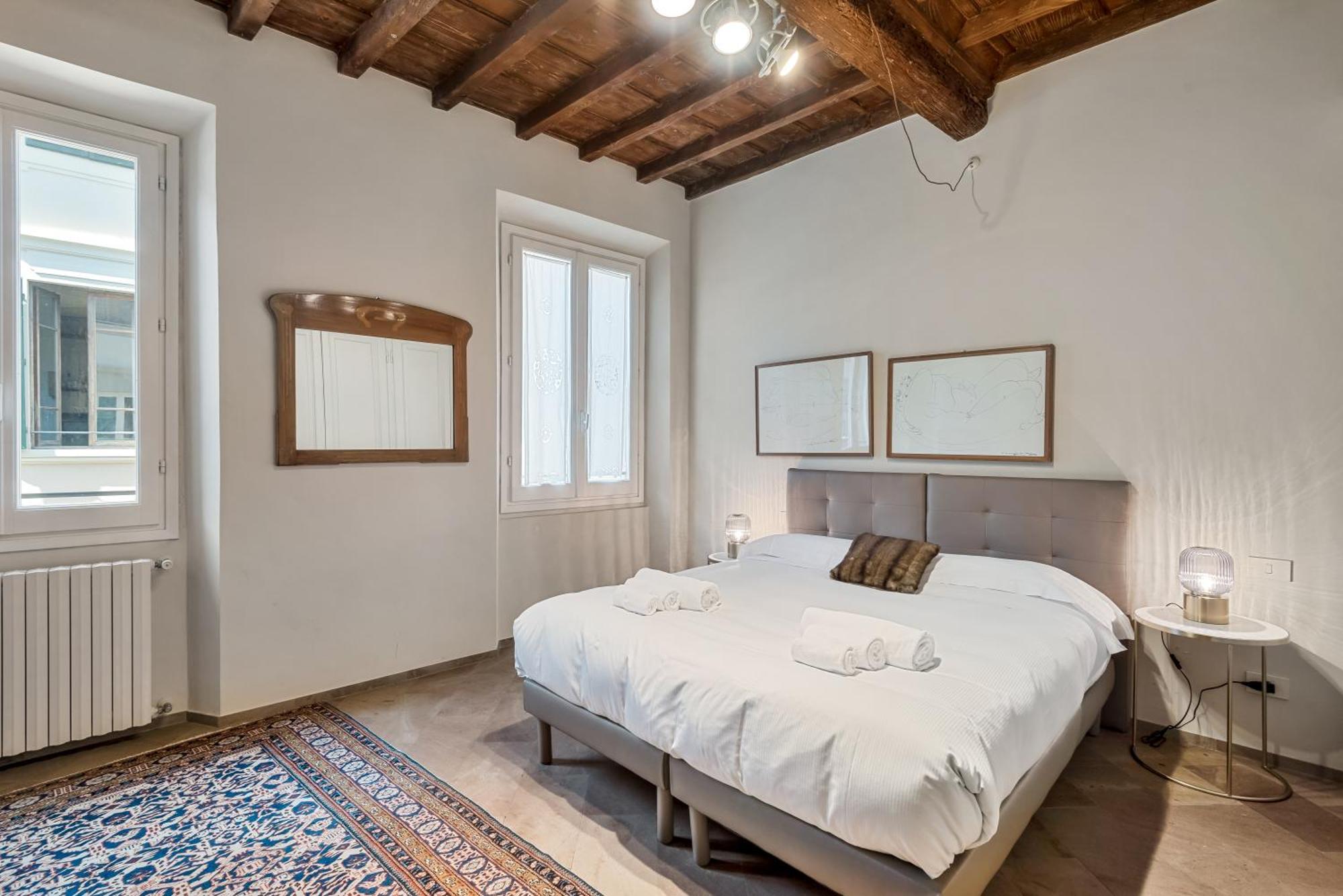 The Art Luxury Apartment *