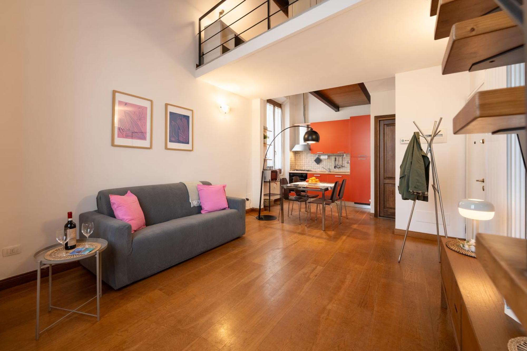 Keys Of Italy - Vigna 8 Blu- Newly Renovated Elegant 2 Bedr - Great Location In *
