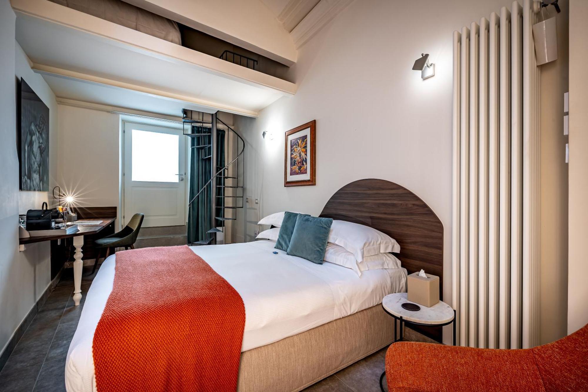 Dimora Collection - Le Corti - Boutique Luxury In A Restored 13th Century Convent, With Sauna And Gym (adults Only)