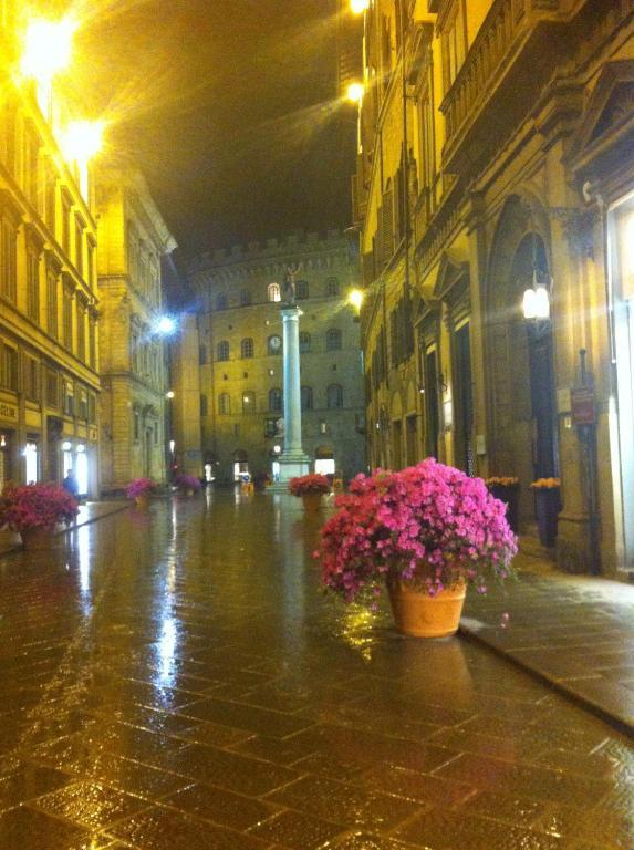 Tornabuoni La Petite Aparthotel Florence