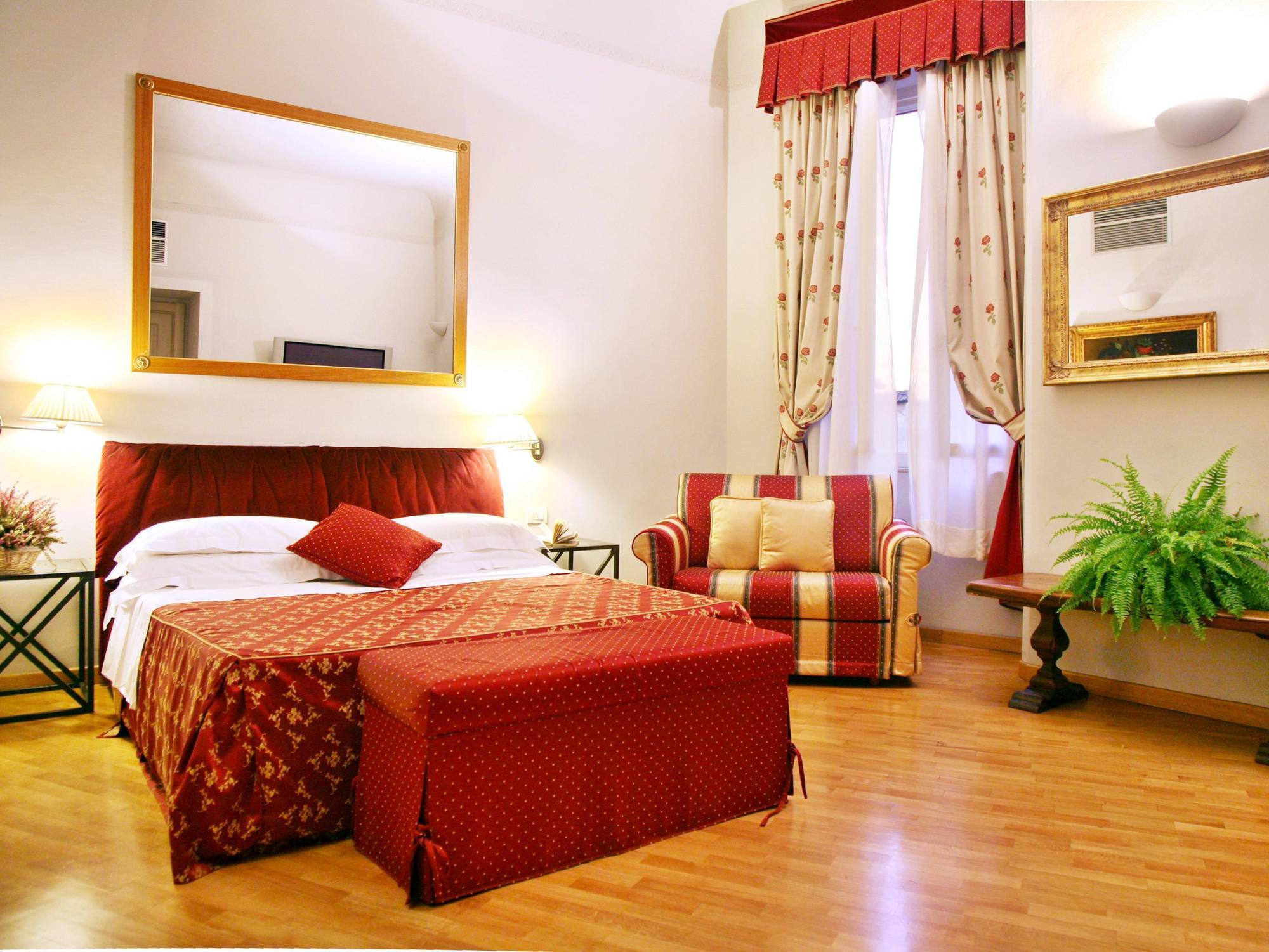 Tornabuoni La Petite Aparthotel Florence