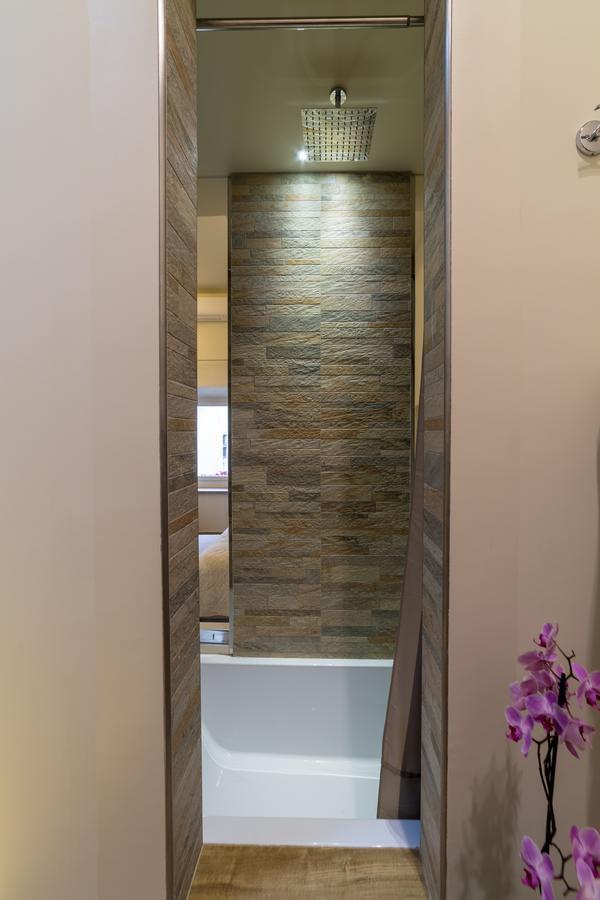 Luxurious In Santa Maria Apartment