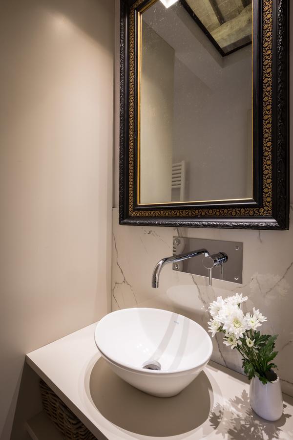 Concierge-at The Cathedral Apartment *