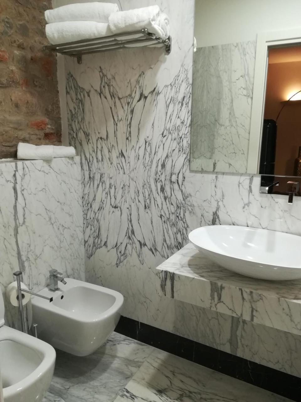 La Scala Guest house